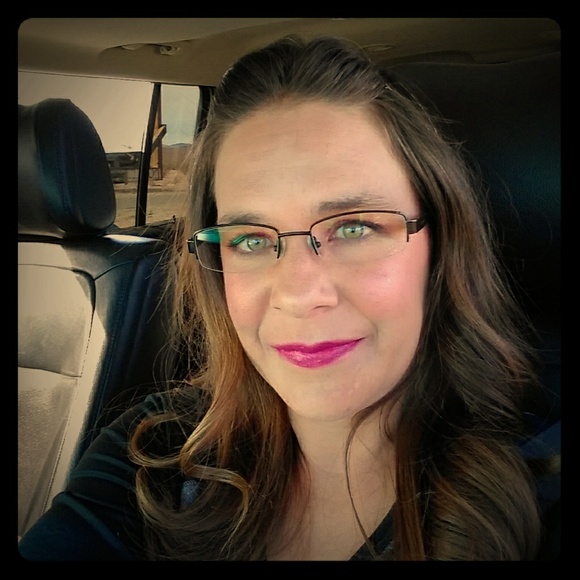 Meet your Posher, Auntie - Picture 1 of 1